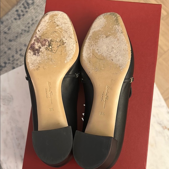 Ferragamo Chain Trim Black Leather Heeled Loafers Size 8 1/2 C - Picture 8 of 8